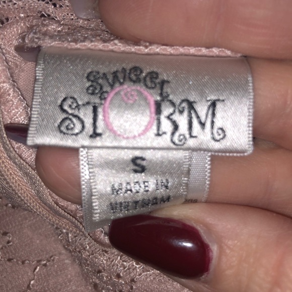 Light pink lacy mini dress - Picture 3 of 3